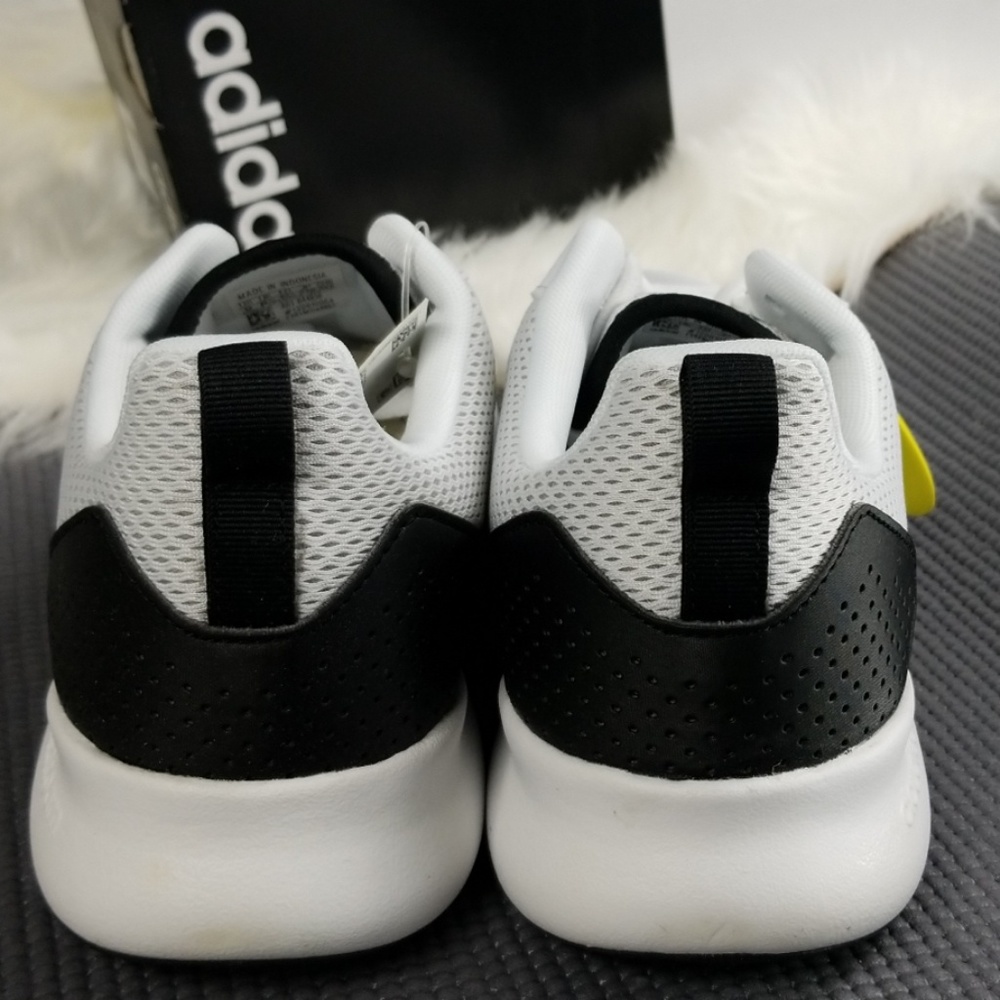 💥ONE LEFT!💥Adidas Argecy Sneakers with Cloudfoam - Picture 4 of 8